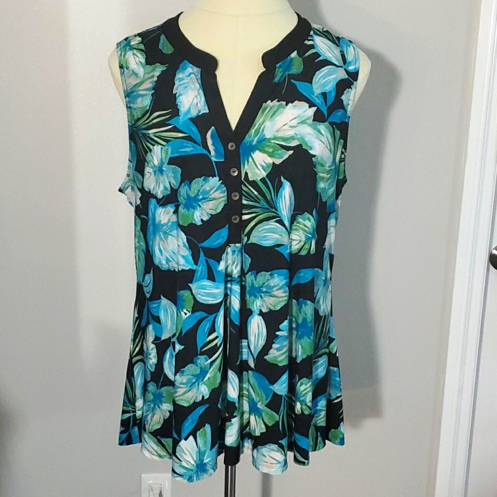 Avenue Tropical Print Button Tank Top